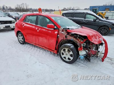 Czwarte zdjęcie samochodu z boku: 2010 TOYOTA COROLLA MATRIX VIN:2T1KU4EE4AC273376 - miniatura