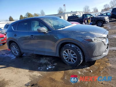 Czwarte zdjęcie samochodu z boku: 2022 MAZDA CX-5 PREFERRED VIN:JM3KFBCM6N0558614 - miniatura