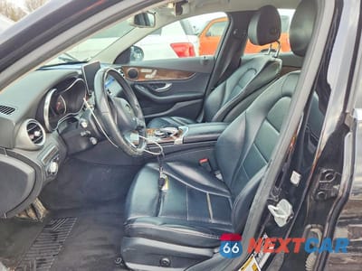 Zdjęcie 7 z 12 samochodu: 2016 MERCEDES-BENZ C 300 4MATIC VIN:55SWF4KB9GU108593 - miniatura