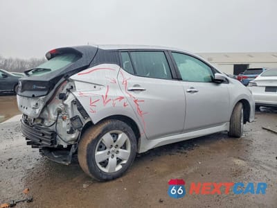 Trzecie zdjęcie samochodu z tyłu: 2022 NISSAN LEAF S PLUS VIN:1N4BZ1BV5NC555759 - miniatura