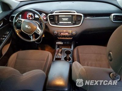 Zdjęcie 8 z 13 samochodu: 2019 KIA SORENTO LX VIN:5XYPGDA31KG538293 - miniatura