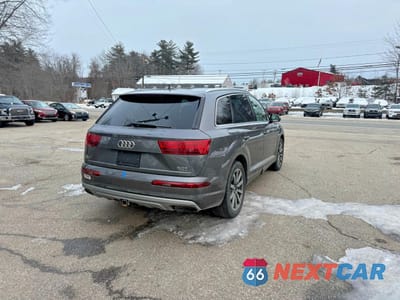 Czwarte zdjęcie samochodu z boku: 2018 AUDI Q7 PREMIUM PLUS VIN:WA1LAAF77JD044103 - miniatura