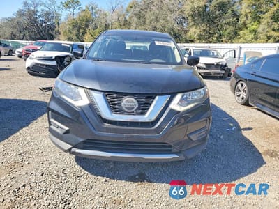 Piąte zdjęcie samochodu w środku: 2018 NISSAN ROGUE S VIN:JN8AT2MT7JW455619 - miniatura