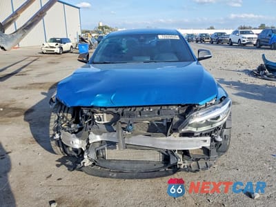 Piąte zdjęcie samochodu w środku: 2016 BMW M2 VIN:WBS1H9C54GV351850 - miniatura