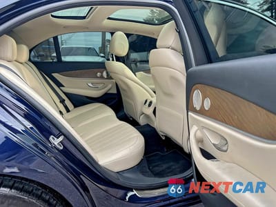 Zdjęcie 6 z 10 samochodu: 2021 MERCEDES-BENZ E 350 4MATIC VIN:W1KZF8EB2MA948663 - miniatura