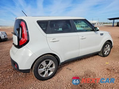 Trzecie zdjęcie samochodu z tyłu: 2017 KIA SOUL BASE VIN:KNDJN2A28H7474475 - miniatura