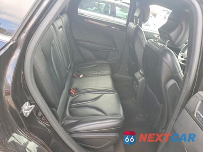 Zdjęcie 11 z 13 samochodu: 2019 LINCOLN MKC VIN:5LMCJ1D98KUL07008 - miniatura