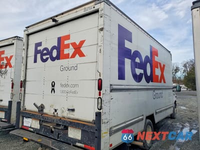 Trzecie zdjęcie samochodu z tyłu: 2015 FORD E350 BOX TRUCK VIN:1FDWE3FS0FDA24561 - miniatura