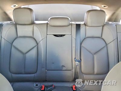 Zdjęcie 10 z 13 samochodu: 2015 PORSCHE MACAN S VIN:WP1AB2A54FLB68489 - miniatura