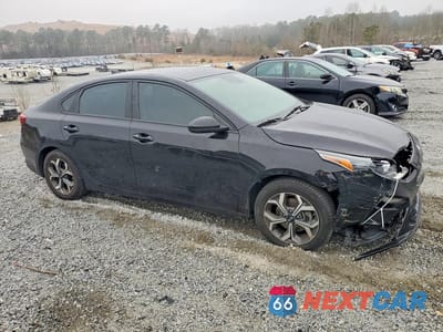 Czwarte zdjęcie samochodu z boku: 2021 KIA FORTE VIN:3KPF24AD0ME389829 - miniatura