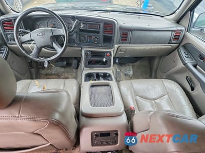 Zdjęcie 8 z 13 samochodu: 2003 CHEVROLET SUBURBAN K1500 VIN:3GNFK16Z63G203465 - miniatura