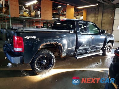 Trzecie zdjęcie samochodu z tyłu: 2011 GMC SIERRA K1500 SL VIN:1GTR2UEA1BZ422187 - miniatura