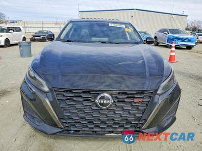 Piąte zdjęcie samochodu w środku: 2023 NISSAN ALTIMA SR VIN:1N4BL4CV7PN398275 - miniatura