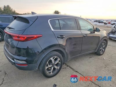 Trzecie zdjęcie samochodu z tyłu: 2022 KIA SPORTAGE LX VIN:KNDPM3AC8N7959092 - miniatura