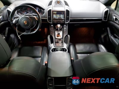 Zdjęcie 8 z 13 samochodu: 2014 PORSCHE CAYENNE VIN:WP1AF2A27ELA42989 - miniatura