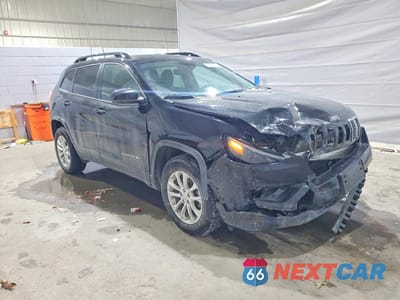 Czwarte zdjęcie samochodu z boku: 2022 JEEP CHEROKEE LATITUDE LUX VIN:1C4PJMMXXND544192 - miniatura