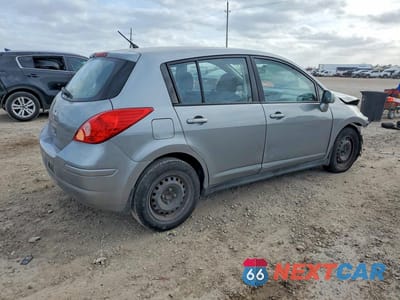 Trzecie zdjęcie samochodu z tyłu: 2011 NISSAN VERSA 1.8 S VIN:3N1BC1CP7BL390845 - miniatura