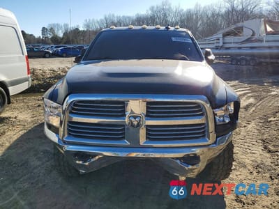 Piąte zdjęcie samochodu w środku: 2018 RAM 3500 SLT VIN:3C63RRHJ0JG300095 - miniatura