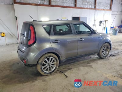 Trzecie zdjęcie samochodu z tyłu: 2019 KIA SOUL + VIN:KNDJP3A54K7696805 - miniatura