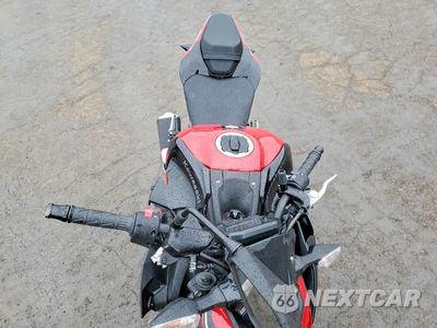 Piąte zdjęcie samochodu w środku: 2024 KAWASAKI ZR900 F VIN:ML5ZRDF11RDA72364 - miniatura
