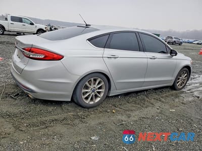 Trzecie zdjęcie samochodu z tyłu: 2017 FORD FUSION SE VIN:3FA6P0H73HR236859 - miniatura
