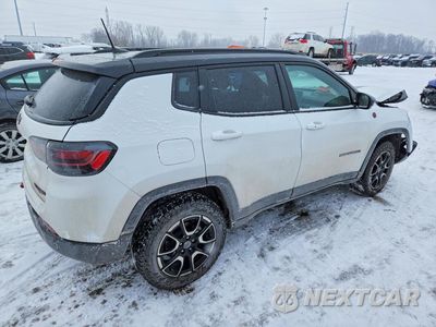 Trzecie zdjęcie samochodu z tyłu: 2024 JEEP COMPASS TRAILHAWK VIN:3C4NJDDN1RT133592 - miniatura