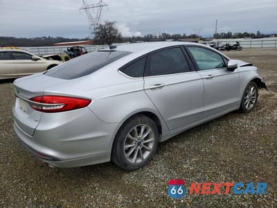 Trzecie zdjęcie samochodu z tyłu: 2017 FORD FUSION SE VIN:3FA6P0H7XHR159679 - miniatura