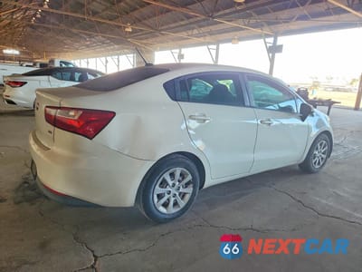 Trzecie zdjęcie samochodu z tyłu: 2017 KIA RIO LX VIN:KNADM4A32H6040057 - miniatura