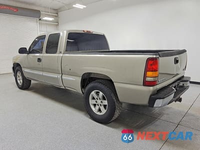 Drugie zdjęcie samochodu z przodu: 2001 GMC NEW SIERRA C1500 VIN:2GTEC19V211275585 - miniatura