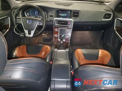 Zdjęcie 8 z 11 samochodu: 2016 VOLVO V60 CROSS COUNTRY PLATINUM VIN:YV4612HM9G1007802 - miniatura