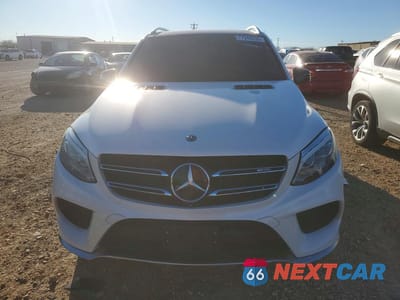 Piąte zdjęcie samochodu w środku: 2018 MERCEDES-BENZ GLE 43 AMG VIN:4JGDA6EBXJB013173 - miniatura