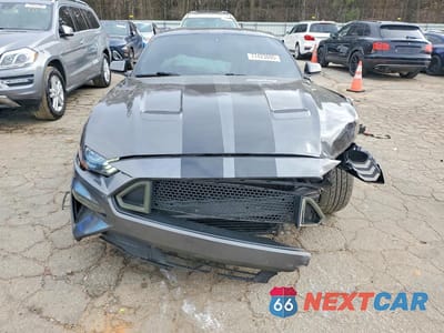 Piąte zdjęcie samochodu w środku: 2018 FORD MUSTANG VIN:1FA6P8TH5J5118531 - miniatura