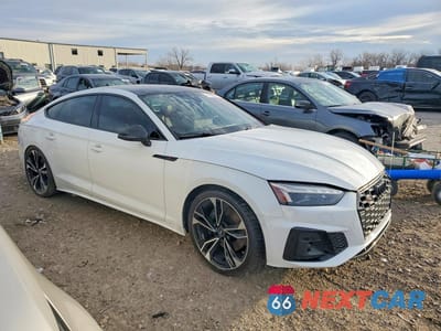 Czwarte zdjęcie samochodu z boku: 2022 AUDI S5 PRESTIGE VIN:WAUB4CF52NA011646 - miniatura