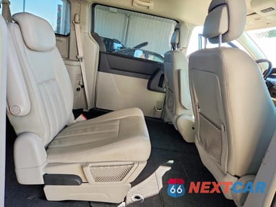 Zdjęcie 11 z 13 samochodu: 2010 CHRYSLER TOWN & COUNTRY TOURING PLUS VIN:2A4RR8DX6AR481571 - miniatura