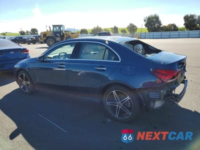 Drugie zdjęcie samochodu z przodu: 2021 MERCEDES-BENZ A220 VIN:W1K3G4FB6MJ297645 - miniatura