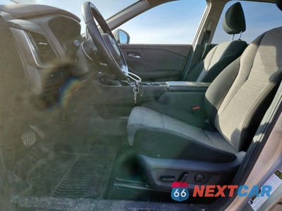 Zdjęcie 7 z 14 samochodu: 2023 NISSAN ROGUE SV VIN:JN8BT3BBXPW187730 - miniatura