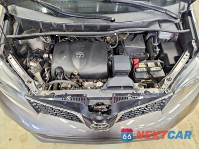 Zdjęcie 12 z 12 samochodu: 2020 TOYOTA SIENNA SE VIN:5TDEZ3DC8LS235653 - miniatura