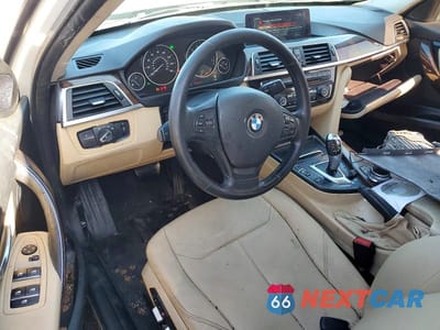 Zdjęcie 8 z 12 samochodu: 2017 BMW 320 I VIN:WBA8E1G34HNU18650 - miniatura