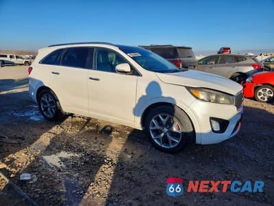 Czwarte zdjęcie samochodu z boku: 2017 KIA SORENTO VIN:5XYPK4A50HG194299 - miniatura