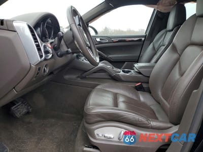 Zdjęcie 7 z 12 samochodu: 2017 PORSCHE CAYENNE VIN:WP1AA2A20HKA90178 - miniatura