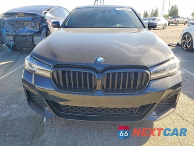Piąte zdjęcie samochodu w środku: 2022 BMW 530 I VIN:WBA53BH02NCJ90240 - miniatura