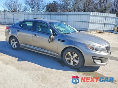 Czwarte zdjęcie samochodu z boku: 2014 KIA OPTIMA LX VIN:5XXGM4A74EG280825 - miniatura