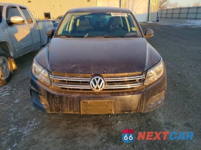 Piąte zdjęcie samochodu w środku: 2013 VOLKSWAGEN TIGUAN S VIN:WVGBV7AX0DW519286 - miniatura