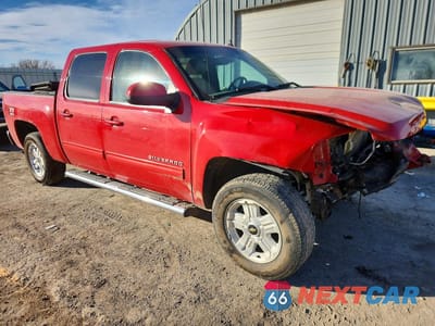 Czwarte zdjęcie samochodu z boku: 2011 CHEVROLET SILVERADO K1500 LTZ VIN:3GCPKTE33BG222365 - miniatura