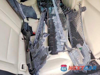 Zdjęcie 12 z 12 samochodu: 2014 MERCEDES-BENZ CLA 250 VIN:WDDSJ4EB6EN033611 - miniatura