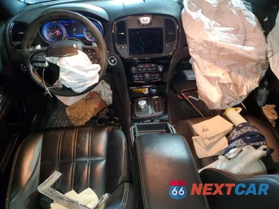 Zdjęcie 8 z 12 samochodu: 2019 CHRYSLER 300 S VIN:2C3CCAGG4KH517530 - miniatura