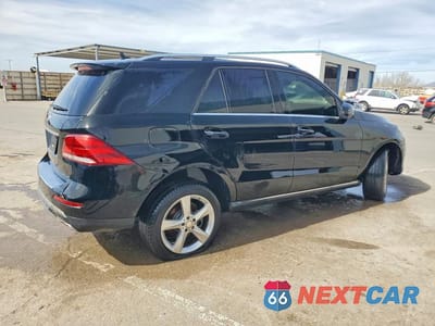 Trzecie zdjęcie samochodu z tyłu: 2016 MERCEDES-BENZ GLE 350 VIN:4JGDA5JB7GA747638 - miniatura