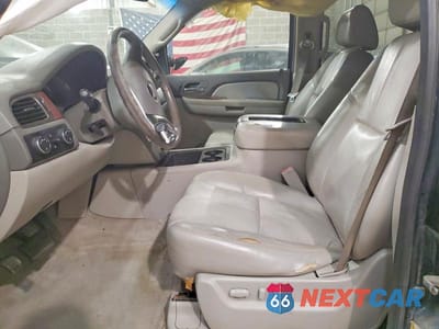 Zdjęcie 7 z 12 samochodu: 2007 GMC YUKON XL K1500 VIN:1GKFK163X7J257686 - miniatura