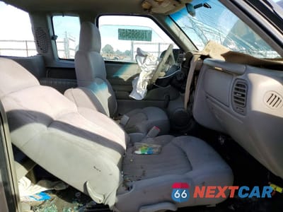 Zdjęcie 7 z 12 samochodu: 2000 CHEVROLET S TRUCK S10 VIN:1GCCS1947YK156507 - miniatura