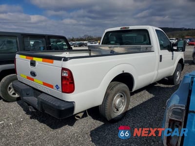 Trzecie zdjęcie samochodu z tyłu: 2013 FORD F250 SUPER DUTY VIN:1FTBF2A63DEB81786 - miniatura